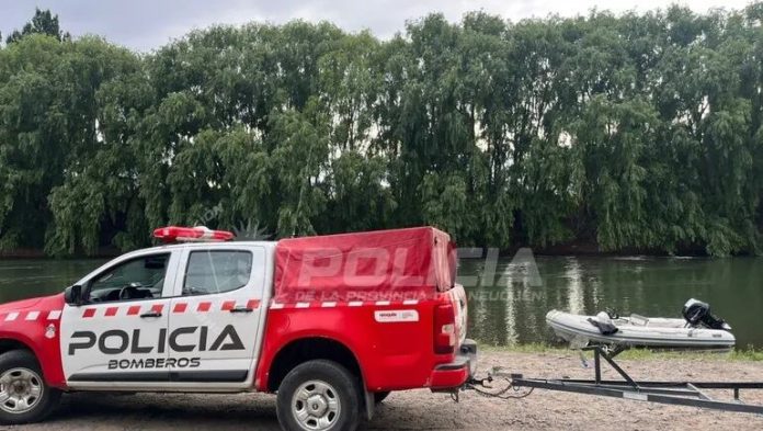 Buscan intensamente a un adolescente de 13 años arrastrado por el río Neuquén