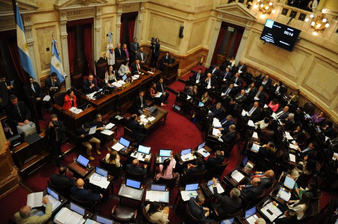 “Leyes cruzadas” y un calendario ajustado: los desafíos que enfrenta el Gobierno para las sesiones extraordinarias