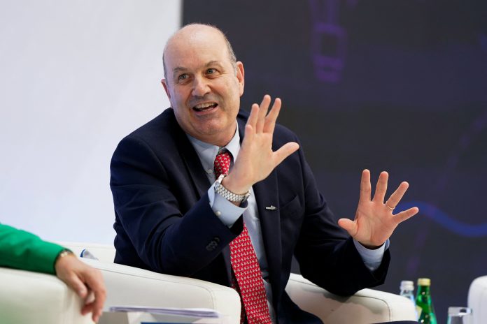 Sturzenegger confirmó que el Estado financiará el nuevo fondo para despidos y la reforma aplicará “a cualquier relación laboral”