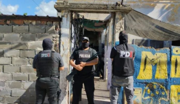 Allanaron un búnker en Rosario y detuvieron a seis personas