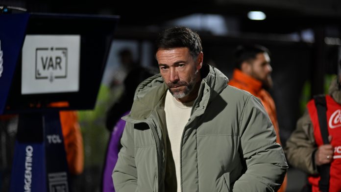 Cristian González dejó de ser el DT de Platense y ya son 25 los entrenadores de Primera División que dejaron su cargo en el año