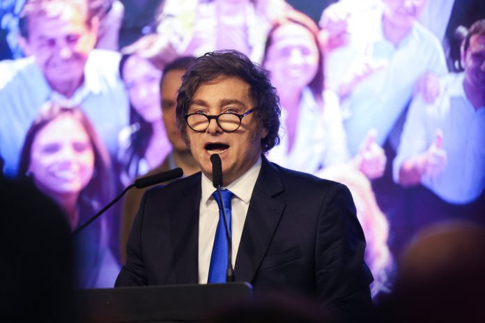 Milei ante un escenario ideal y una prueba central que supera el discurso