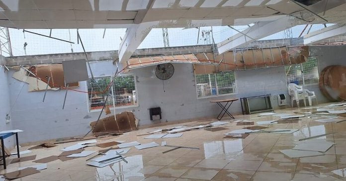 Tristeza en un club de Junín que perdió el techo a causa del fuerte temporal: “Es una angustia”