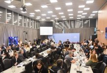 El Gobierno gana tiempo en el Congreso y mueve fichas en el delicado tablero de la interna y de los socios