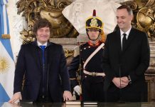 En su primera tarea como jefe de Gabinete, Adorni busca eliminar las “fallas” en la comunicación interna y mejorar el diálogo entre los ministros