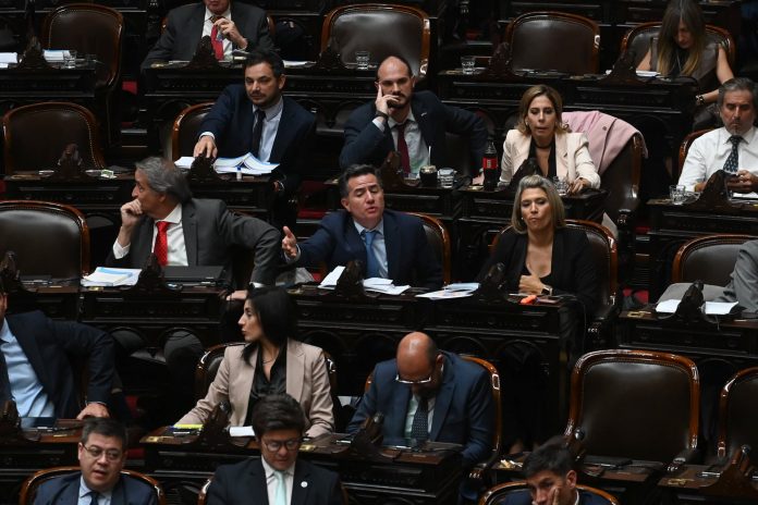Rupturas, giros tácticos y nuevas alianzas: cómo se rearman los bloques en Diputados tras el avance libertario
