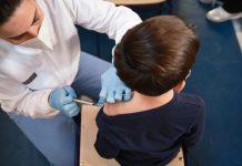 Mendoza: tras las primeras denuncias contra padres que no vacunaron a sus hijos, se presentaron voluntariamente más de 70 familias