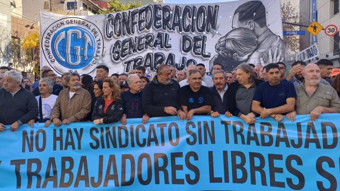 Reforma laboral: qué dice el duro documento de la CGT que se leerá durante el acto en Plaza de Mayo